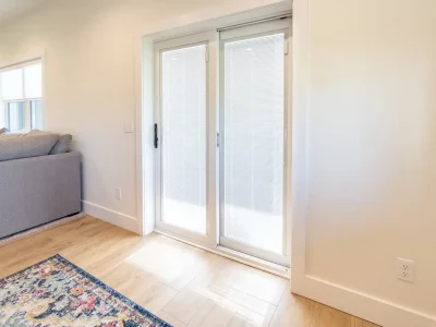 Imgi 629 Endure Patio Door in White with Internal Blinds DSC0440 scaled